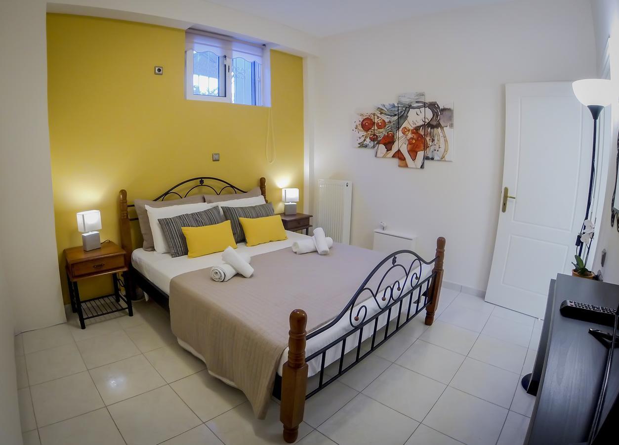 Cozy Apartments Near The Airport Артемида Екстериор снимка